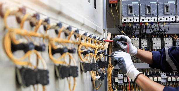 Professional Electrician technician working in Hartford, CT